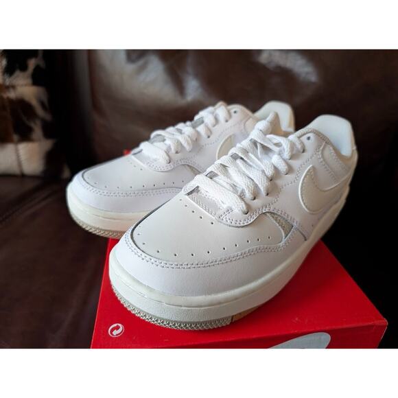 Women's Nike, Gamma Force Sneaker DX9176-103 White/Phantom-Light Bone-Sanddrift - Picture 2 of 5